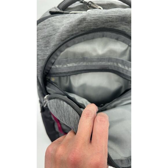 The North Face Padded Laptop Flexvent Vault Backpack Gray/Pink - Picture 11 of 16